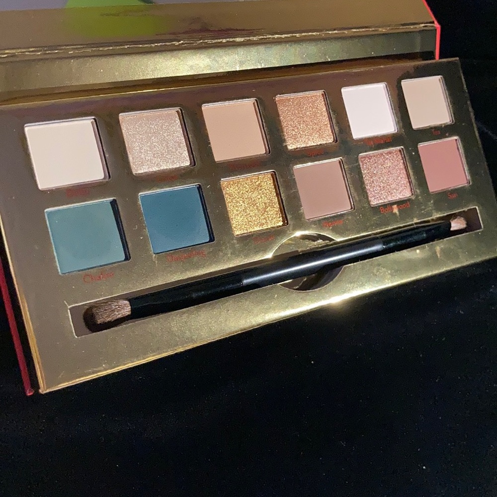 Cargo Cosmetics Namastay in India Palette